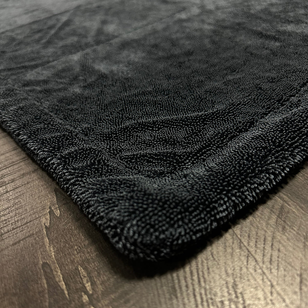 ENRAGED TWISTED-LOOP DRYING TOWEL