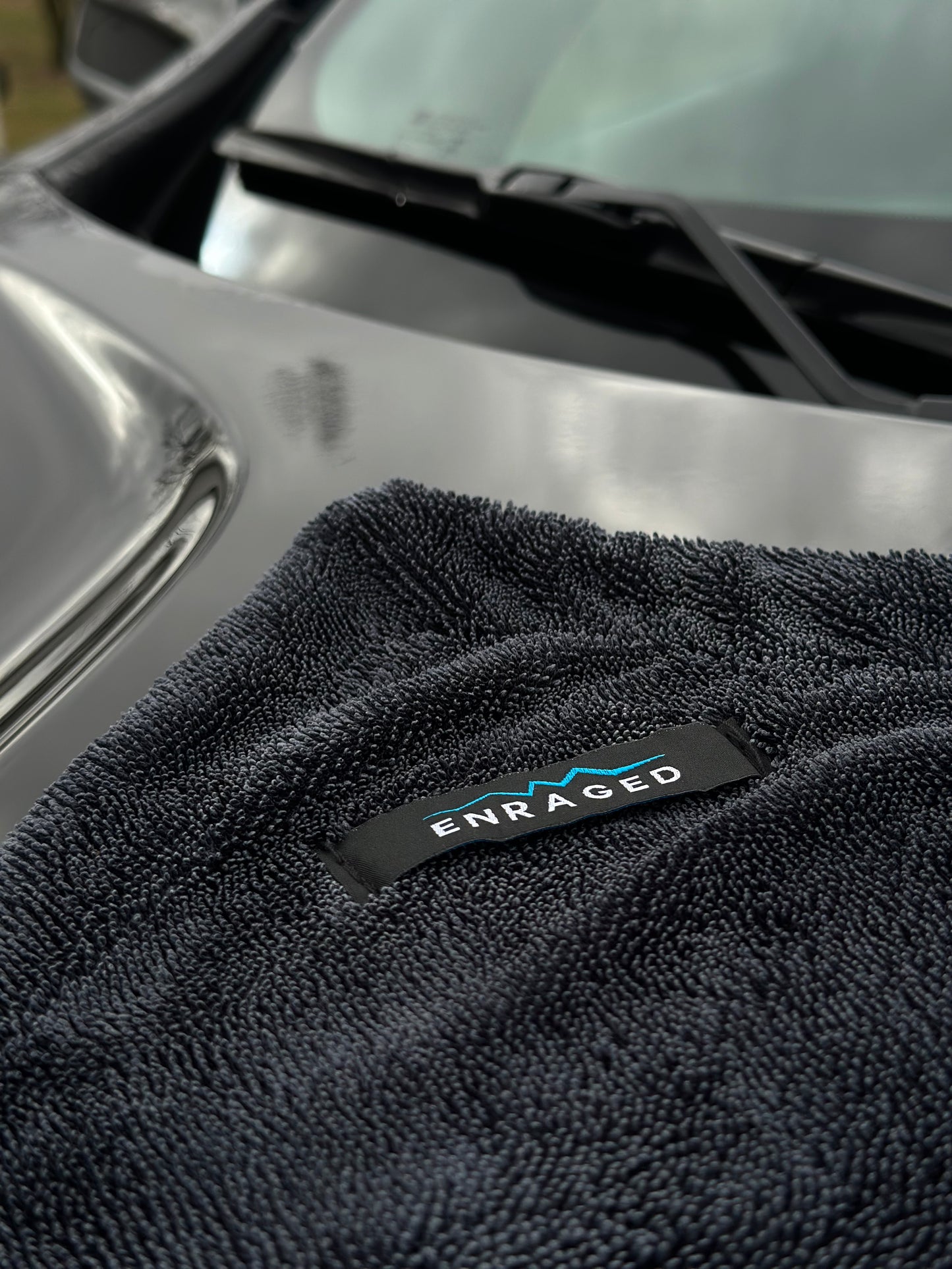 ENRAGED TWISTED-LOOP DRYING TOWEL