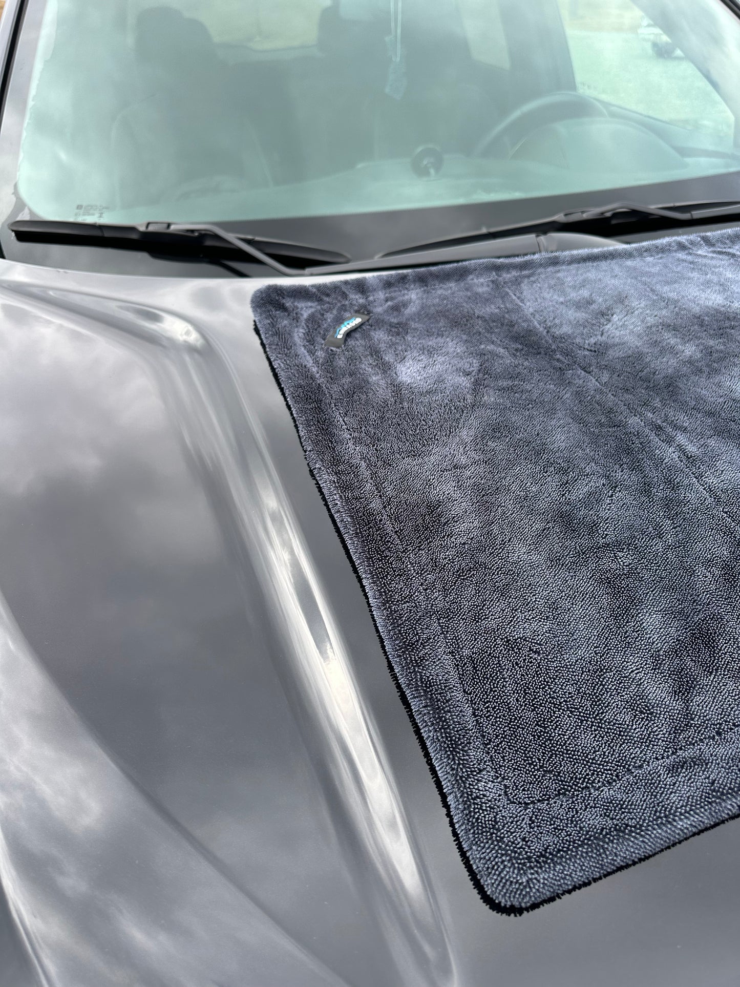 ENRAGED TWISTED-LOOP DRYING TOWEL