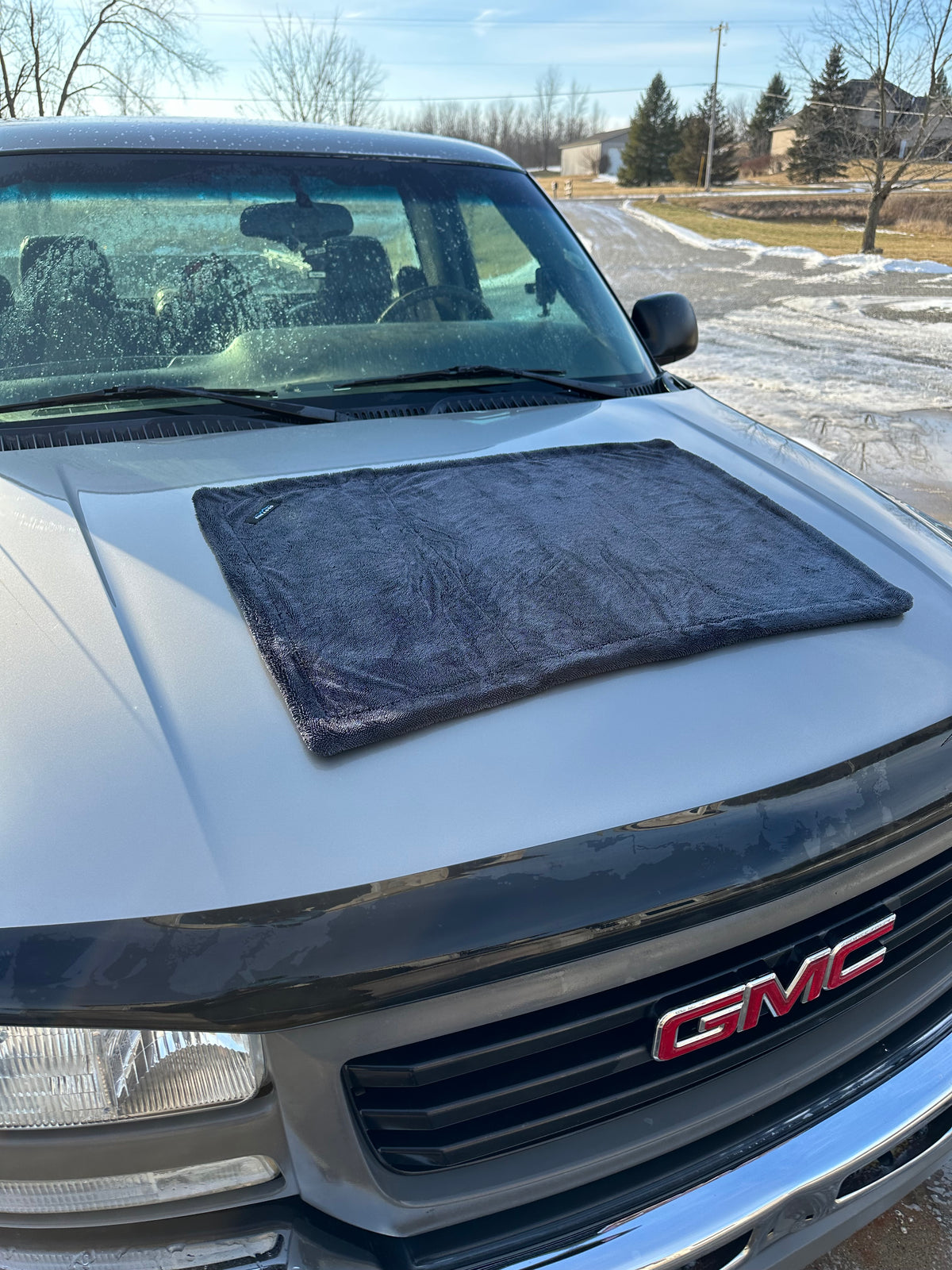 ENRAGED TWISTED-LOOP DRYING TOWEL